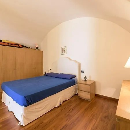 Traditional In Old * Bari